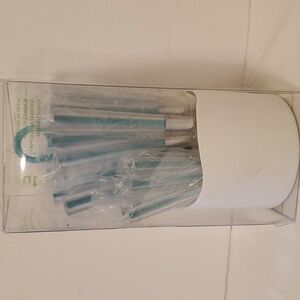 Blue Handle Cutterly Service for 8 Silverware Set Great For Outdoors